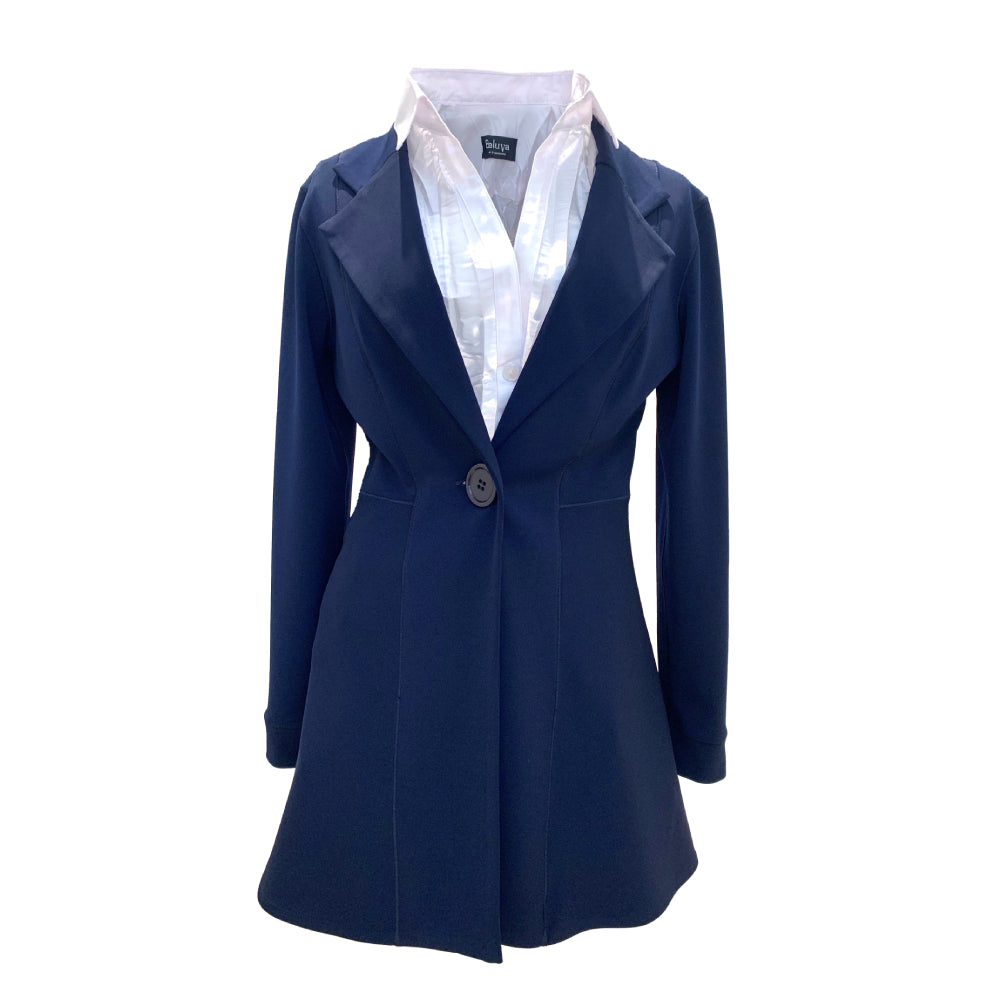 The shown jacket is color dark navy. It has one big button to close in the waist area and has an elongating flowing fit. The jacket is paired with a white blouse.